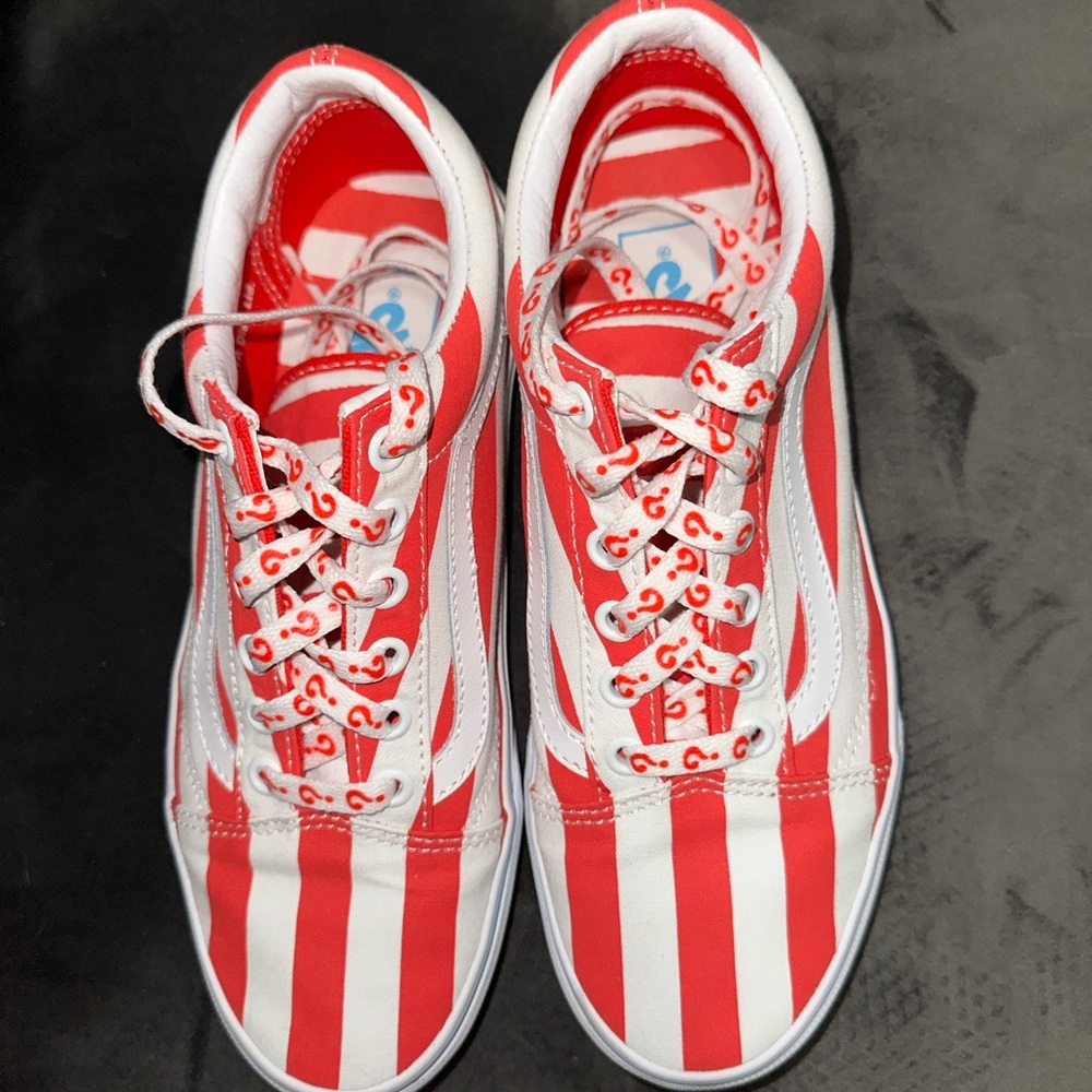 Vans Old Skool Where’s Waldo Women’s size 7.5